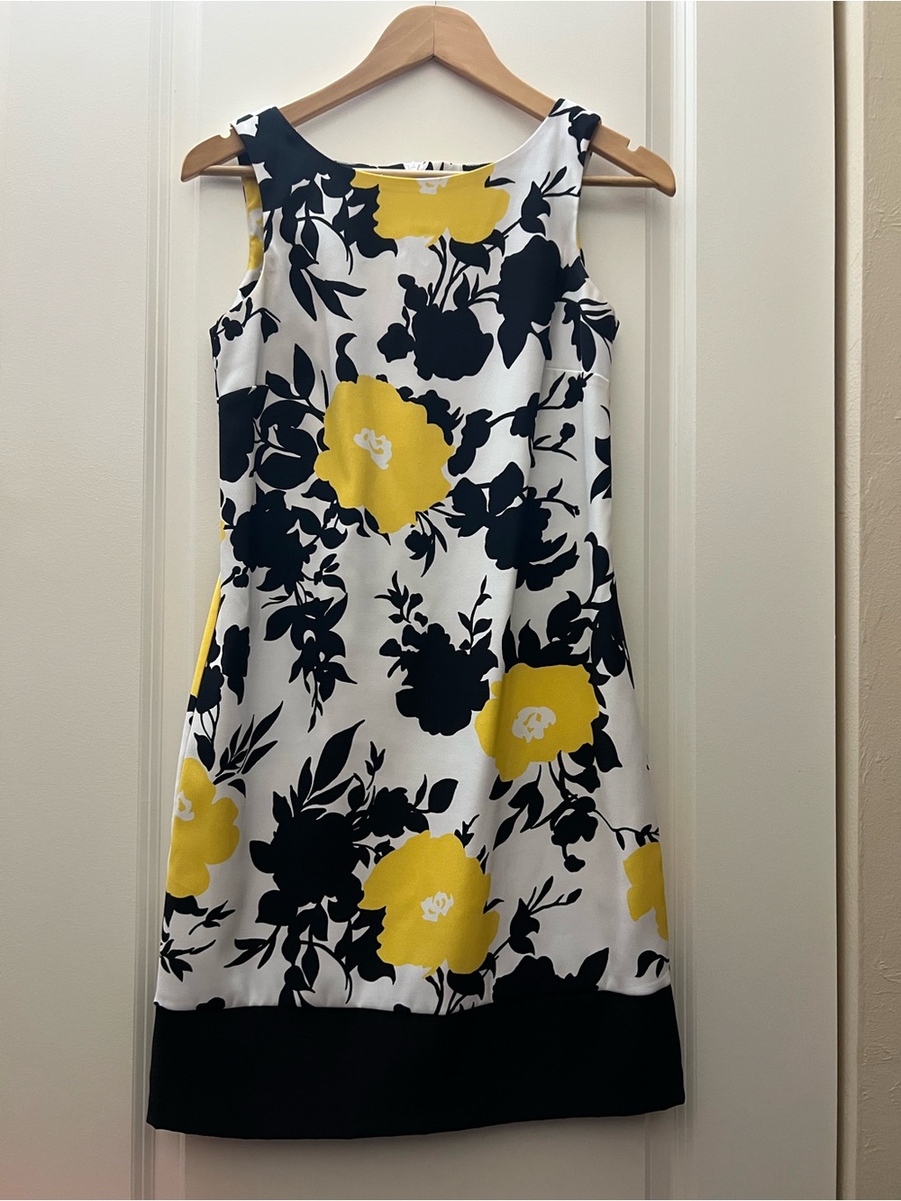 Sleeveless Yellow & Black Floral Shift Dress - Women
